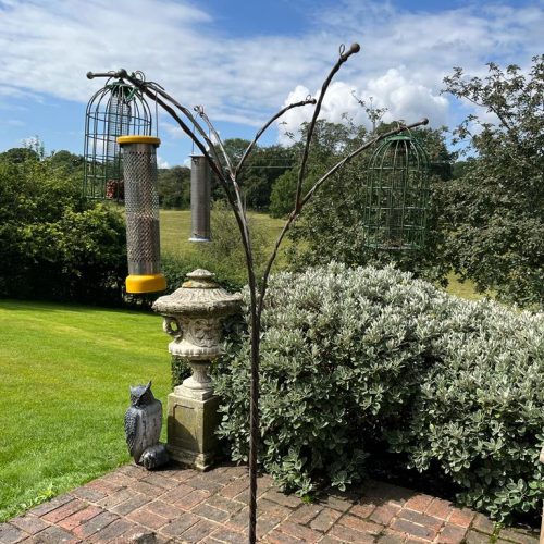 penelope-metal-bird-feeder-pole-watt-terrace